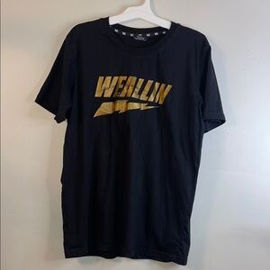 We All In Clothing Men’s Black and Gold Short Sleeve Tee Size Large GUC #18